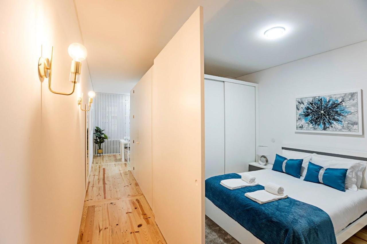 Loios 1Br Flat Downtown By Lovelystay Porto Exterior photo